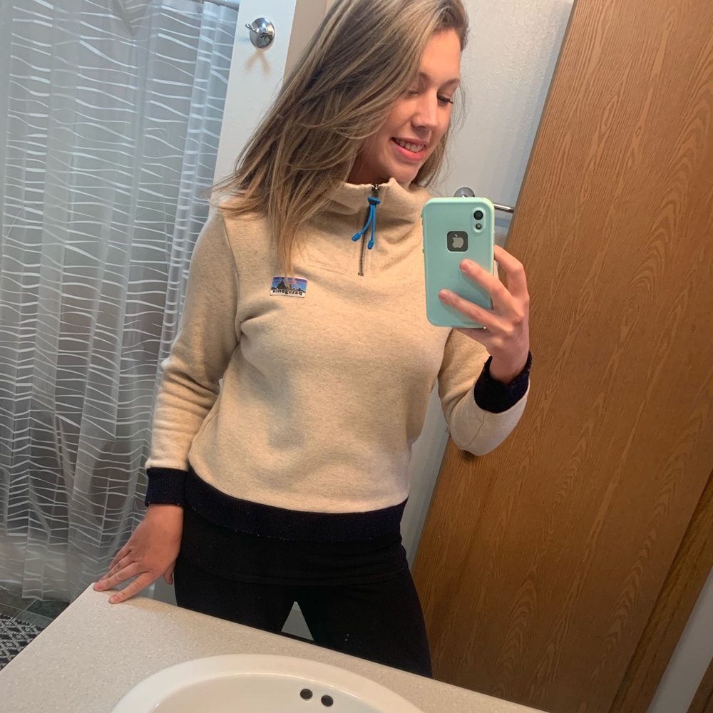 Patagonia wool pullover
